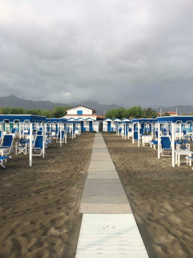 Versilia Apartment Форте дей Марми Екстериор снимка